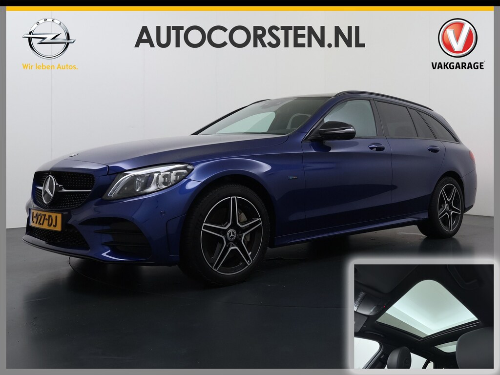 Mercedes-Benz C-klasse Estate 300 EQ Hybrid Business Sol. AMG Night Ltd Panoramadak Trekhaak Navi 360°Camera Stoelverwarming Apple Carplay Android Auto Matrix Led Lmv Privacy Glas Elek. Privacy Glas Bluetooth Elek.Achterklep Led 1.800KG Trekgewicht 1e Eigenaar Dealeronderhouden Origineel Nederlandse Auto