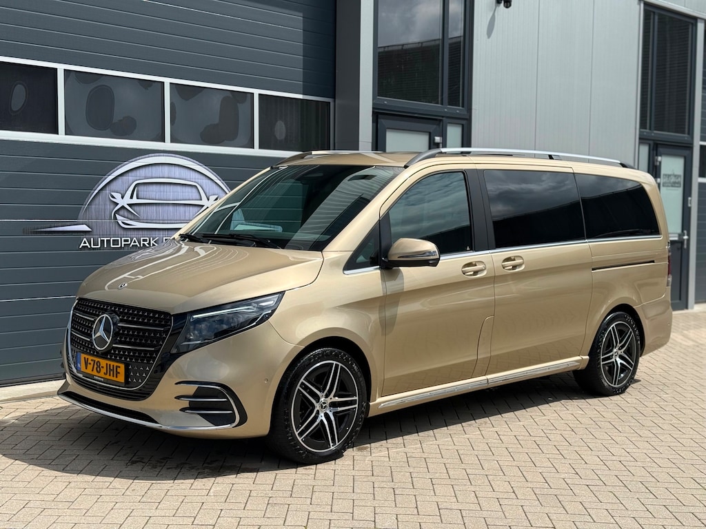 Mercedes-Benz V-klasse 300d Lang Exclusive AMG Pano, ACC, Apple Carplay, Elek Stoelen, Stoelverwarming, Stuurverwarming, 360° Cam