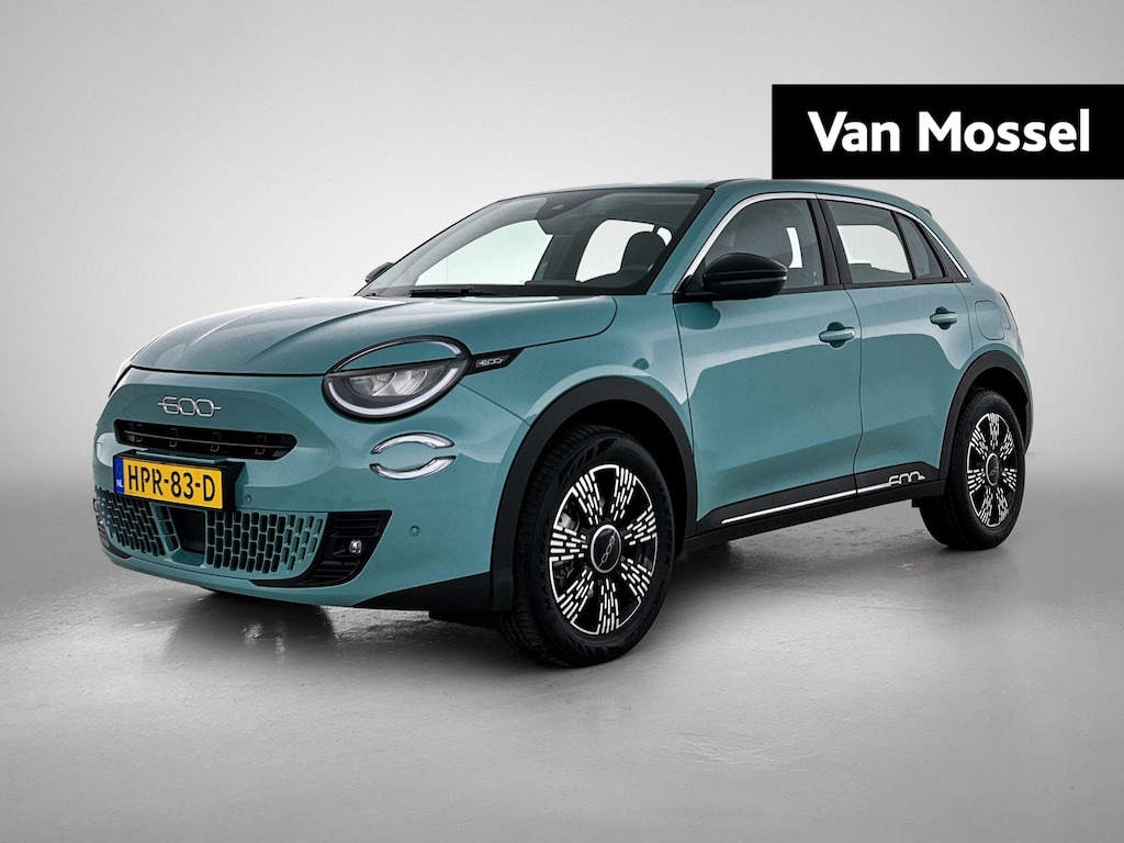 Fiat 600 1.2 Hybrid Urban Camera | Navigatie | Climate control | 17" Lichtmetalen velgen