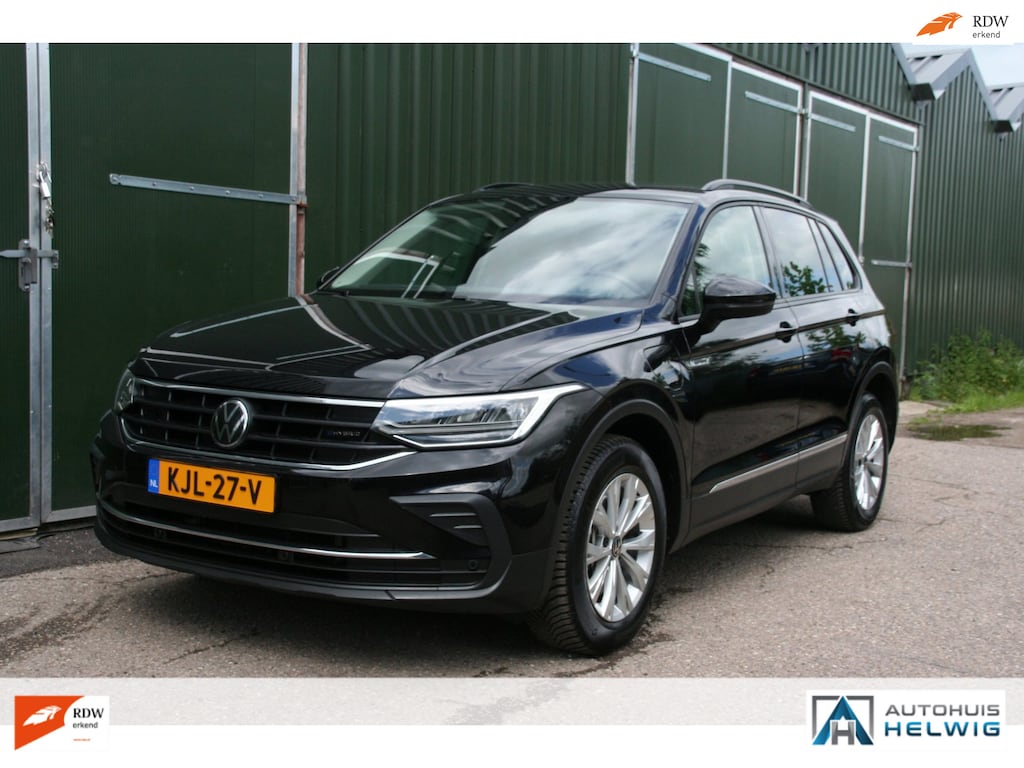 Volkswagen Tiguan 1.4 TSI eHybrid R-Line Business, SOH 98% NAVIGATIE, ASSIST, CAMERA, CLIMA