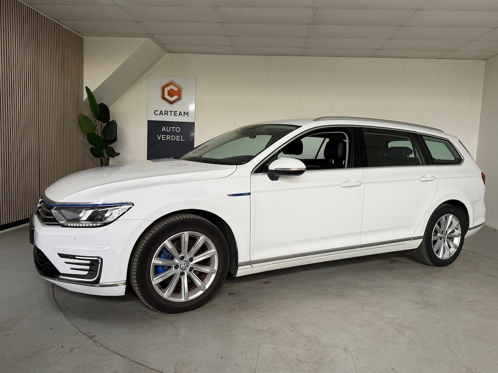 Volkswagen Passat Elektro/Benzine Automatisch in Roelofarendsveen kopen?