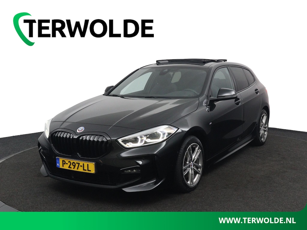 BMW 1-Serie 118i Business Edition | M Sport | Panoramadak | Parkeercamera |