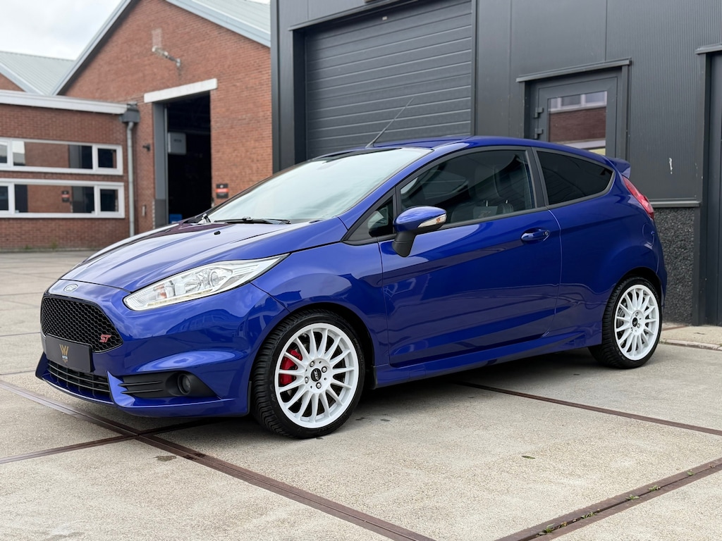 Ford Fiesta 1.6 ST2 183PK Recardo Navi Keyless Sony Camera