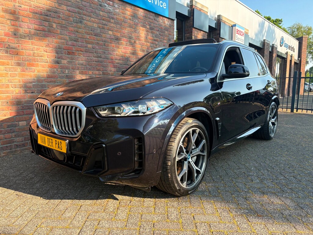 BMW X5 XDrive 50e M-sport|Sky Lounge|Harman Kardon|Driving assistant