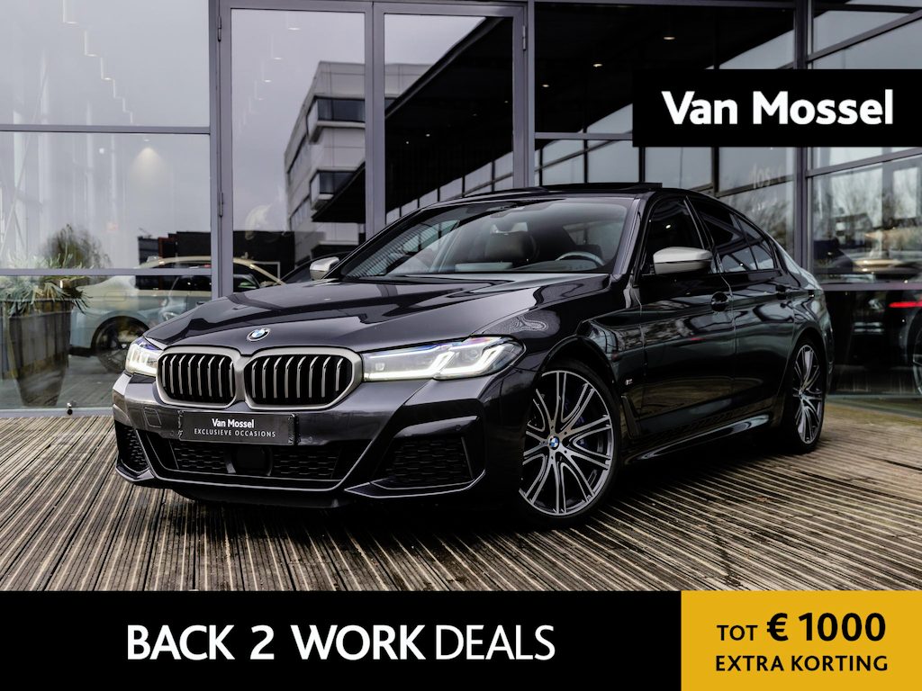 BMW 5-Serie M550i xDrive High Executive | HARMAN KARDON | COMFORT ACCES | BMW LASER LIGHT | 20 INCH | SCHUIF-KANTELDAK | ADAPTIVE CRUISE CONTROL | VOLLEDIG BMW DEALER ONDERHOUDEN | SOPHISTO GRAU |