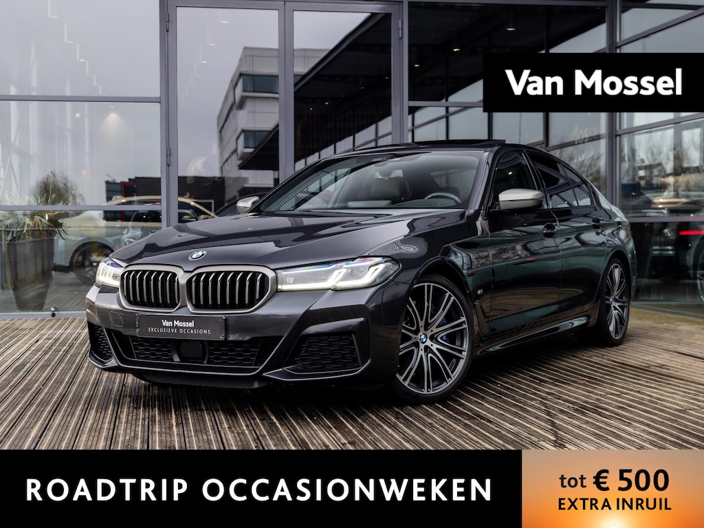 BMW 5-Serie M550i xDrive High Executive | HARMAN KARDON | COMFORT ACCES | BMW LASER LIGHT | 20 INCH | SCHUIF-KANTELDAK | ADAPTIVE CRUISE CONTROL | VOLLEDIG BMW DEALER ONDERHOUDEN | SOPHISTO GRAU |