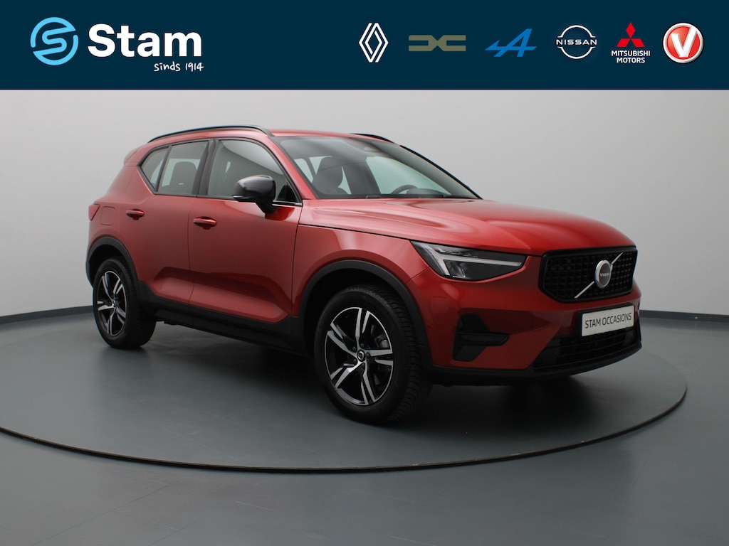 Volvo XC40 B4 Plus Dark 200pk Harman Kardon | Camera | Stoel-/stuurverw. | Trekhaak elektrisch.