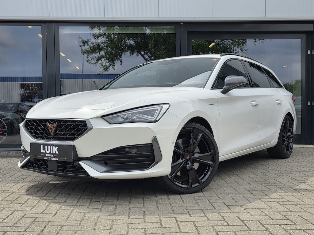 CUPRA Leon Sportstourer 1.4 e-Hybrid VZ Black Edition + MEMORY + CAMERA + TREKHAAK + KEYLESS
