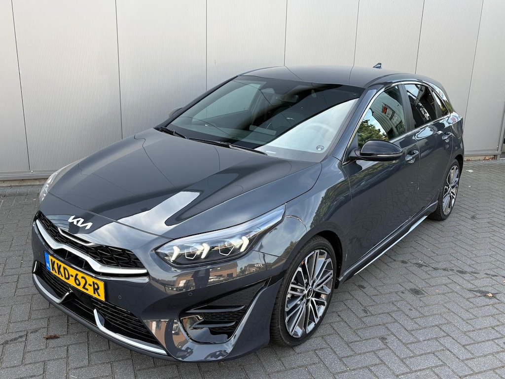 Kia Ceed 1.5 T-GDi 140PK Automaat GT-Line 12-2025!/Navigatie/Adapt.-cruise/Keyfree/Winter-pack