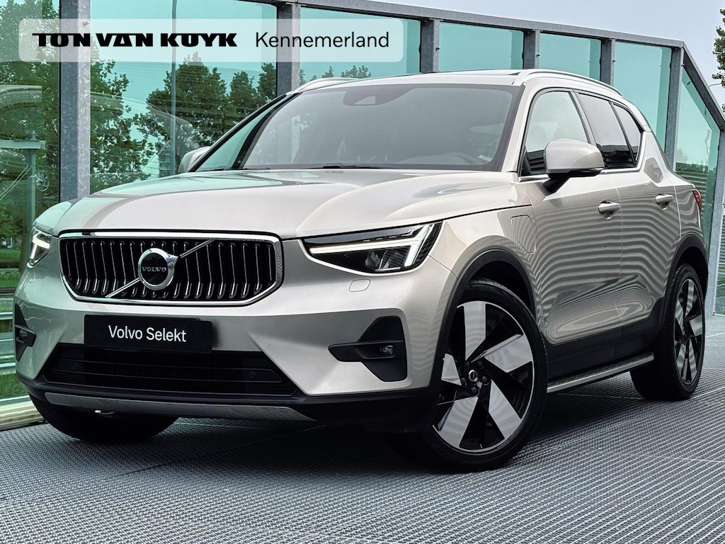 Volvo XC40 1.5 T4 Plug-in hybrid Ultimate Bright / Pano. dak / Elek. verstelbare stoelen / Stuur+stuur verwarming / Keyless / Harman kardon / Carplay / 20' velgen /
