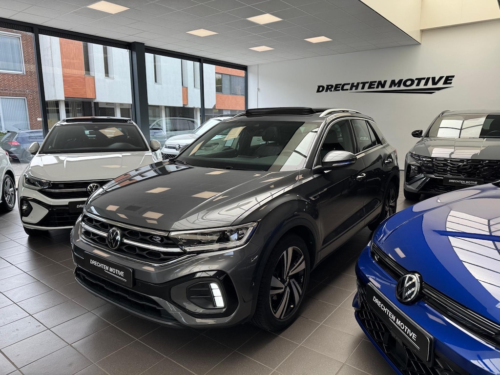 Volkswagen T-Roc 1.5 TSI R-line / pano / camera / Keyless /
