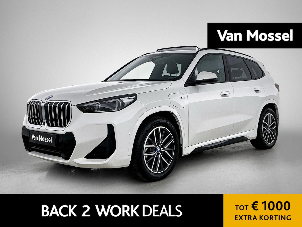 BMW X1 xDrive25e | M-SPORT | PANO-SCHUIFDAK | LEER | 360 CAMERA | STOELVERWARMING | HEAD-UP
