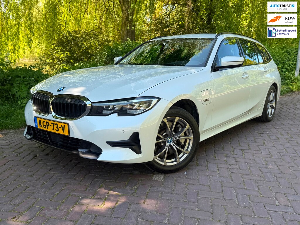 BMW 3-Serie Touring 330e Sportline plus 1 Eig. b.j. 2-2022 led verl.,Navi,electr achterkl.17"lm
