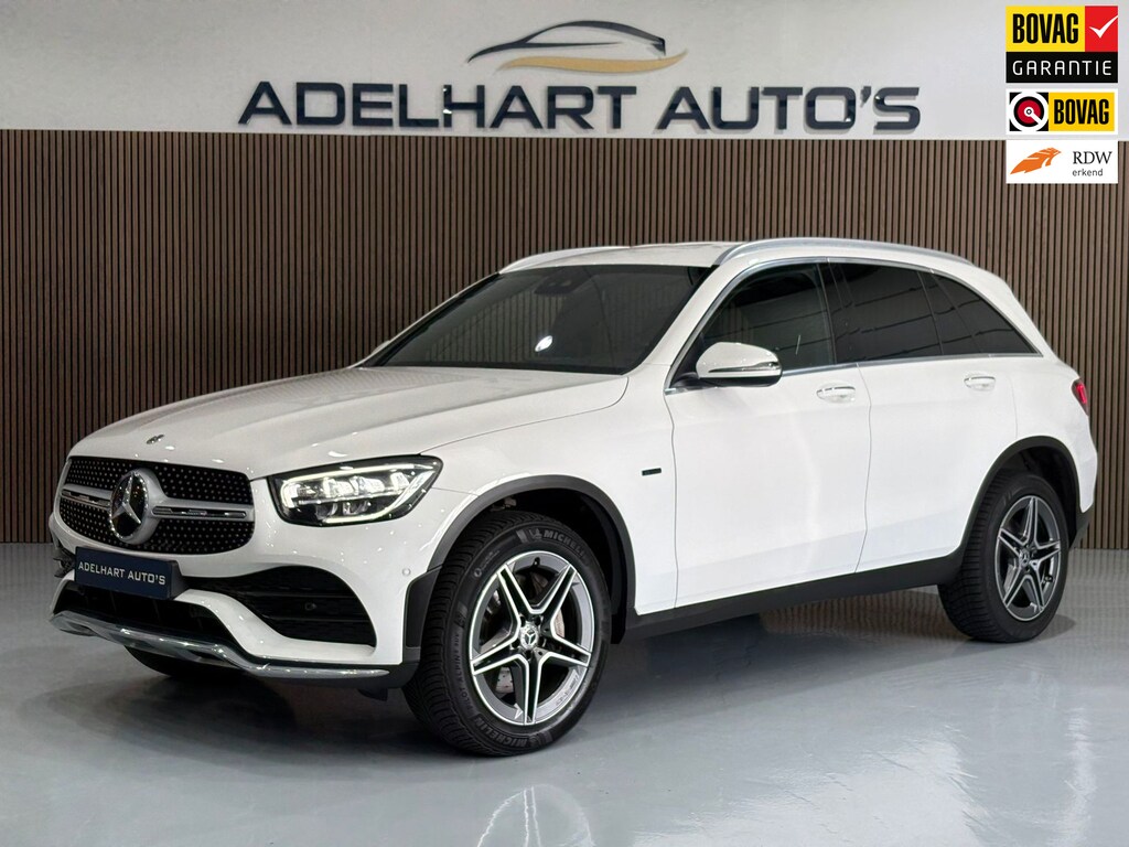 Mercedes-Benz GLC 300e 4MATIC Business Solution AMG / Sterren hemel / Lederen interieur / Navigatie full map / Adaptive
