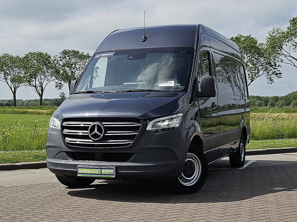 Mercedes-Benz Sprinter 317 L2H2 Automaat Mbux10 LED Apple Carplay Navi 360 Graden Camera PDC Distronic 3 Zits Euro6 170 PK!