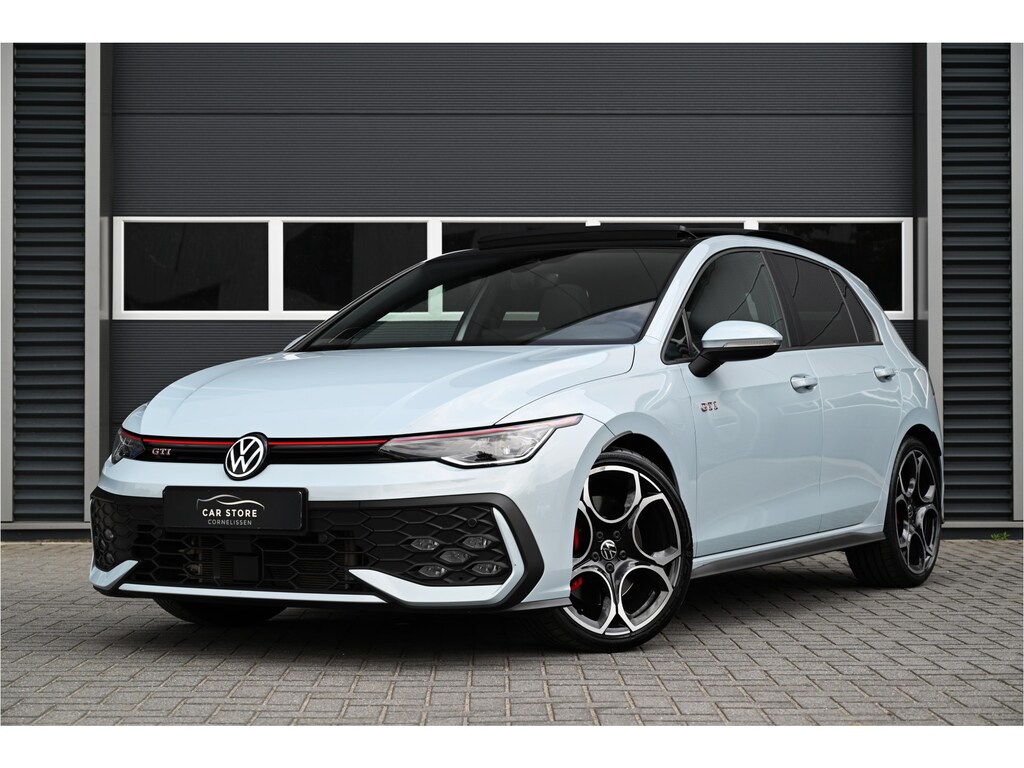 Volkswagen Golf 2.0 TSI GTI 265 PK 8.5 / PANO / CRYSTAL ICE BLUE / IQ LIGHT / HARMAN KARDON / ACC / TREKHAAK / FACELIFT