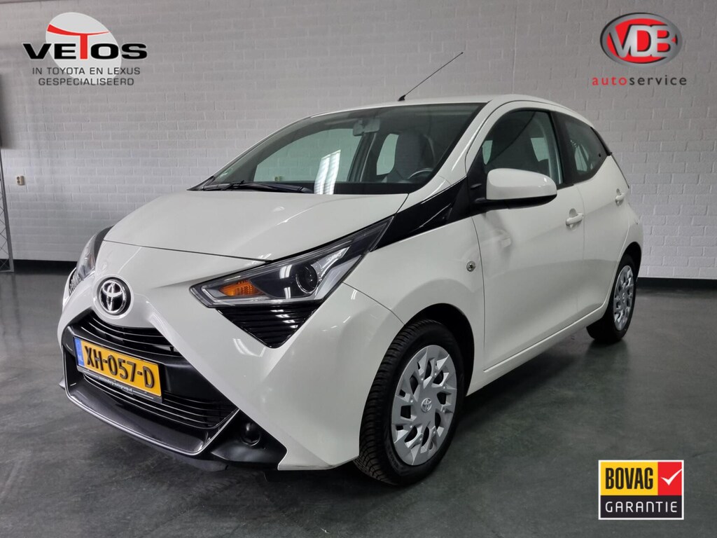 Toyota Aygo 1.0 VVT-i x-play Automaat