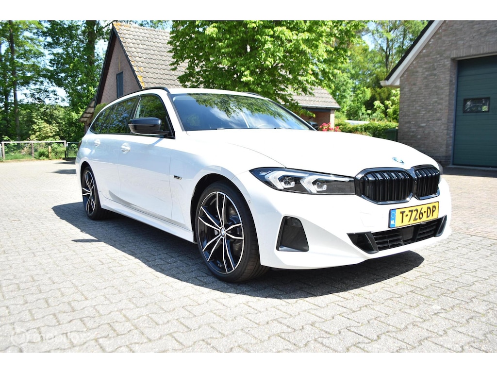 BMW 3-Serie Touring 320E Aut LCI Curved display
