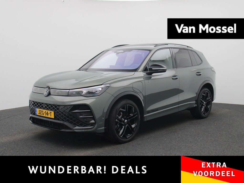 Volkswagen Tiguan 1.5 eHybrid R-Line Edition 272 PK| Origineel Nederlands | 1e Eigenaar | Panoramadak | Trekhaak | Navgatie | Achteruitrijcamera | Dodehoekdetectie | Achterklep Elektrisch