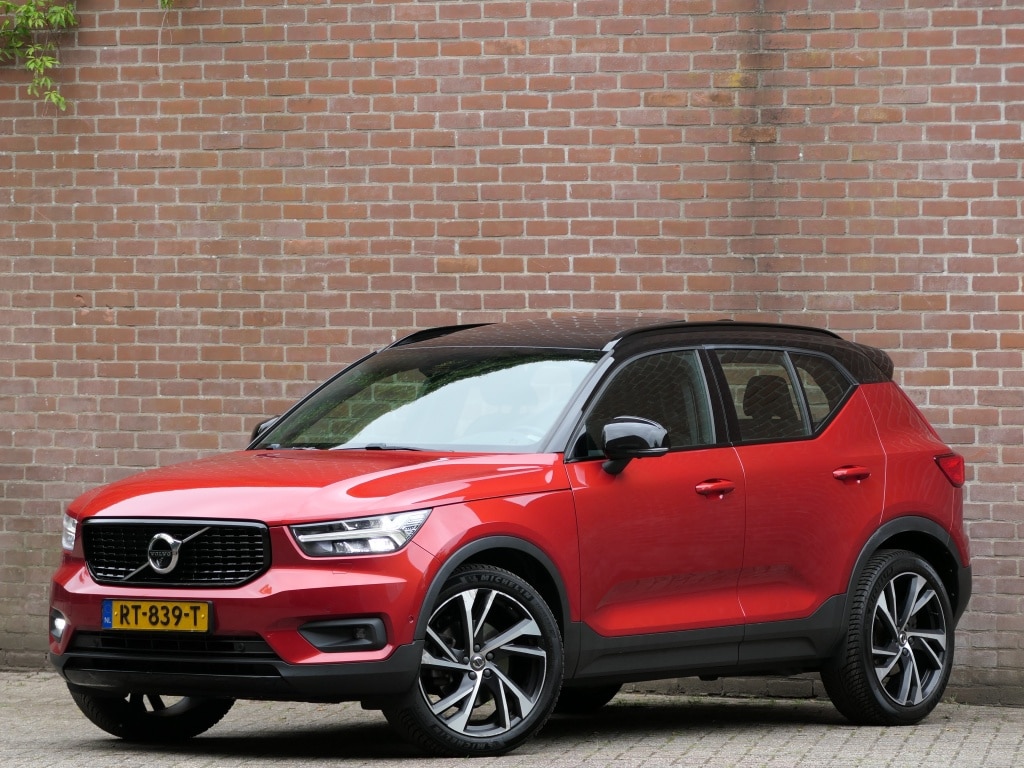 Volvo XC40 T5 AUT AWD R-Design Panoramadak / Harman/Kardon / Trekhaak / Cam