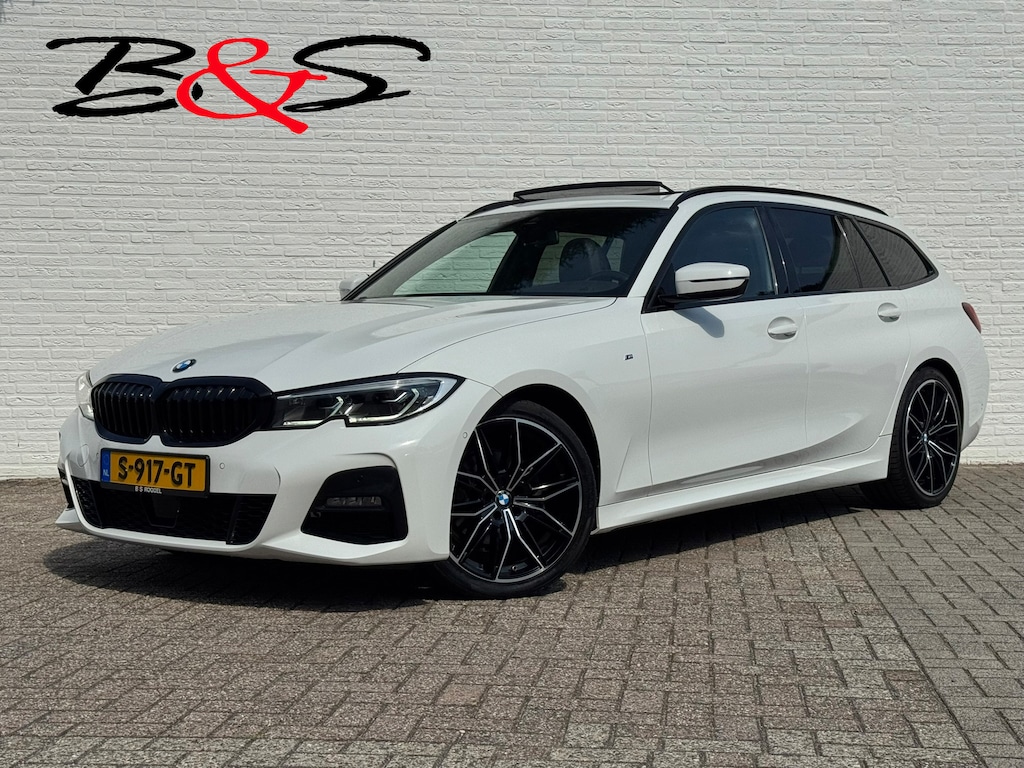 BMW 3-Serie Touring 320i High Exec. M-Sport individual Sfeer Leder Camera Carplay Trekhaak Led