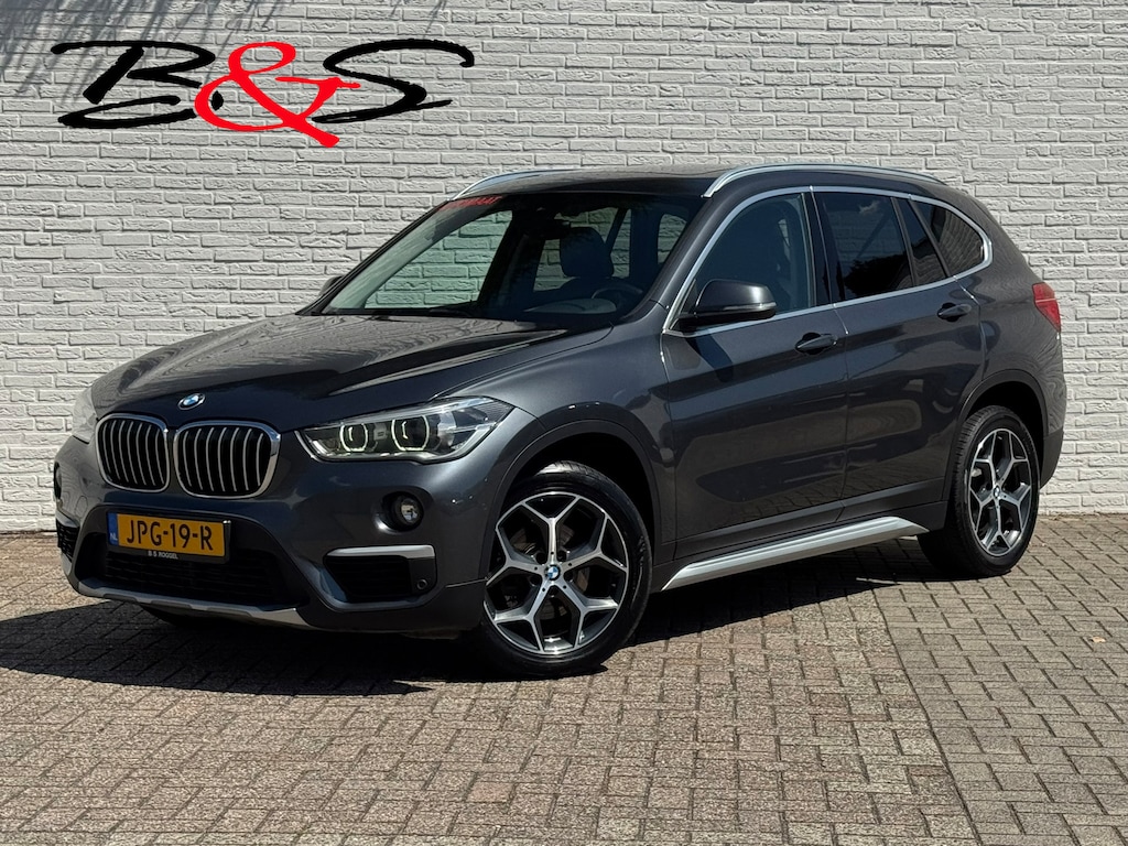 BMW X1 SDrive18i High Executive M-sport Panorama Led Keyless Leder+verwarming Cruise