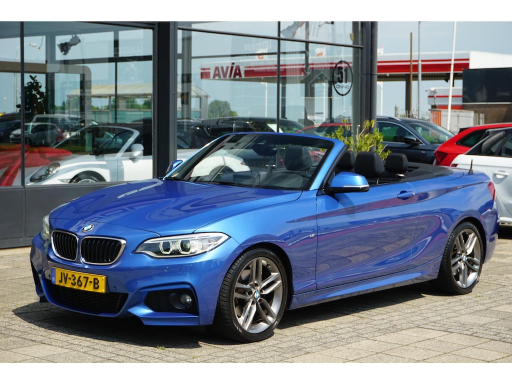 BMW 2-Serie Cabrio 220i High Executive | M pakket | Groot navi