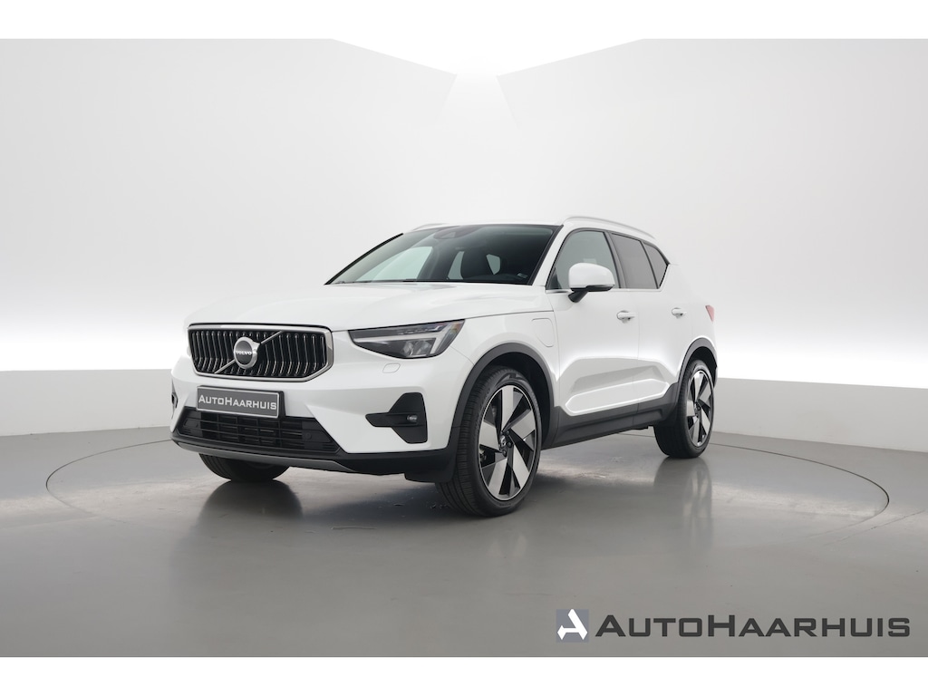 Volvo XC40 1.5 T5 Recharge Plus Bright SOH 93,9% | Pilot Assist | All Season | Leer | Apple CarPlay & Android Auto | Harman Kardon | Stoel-Stuurverw.