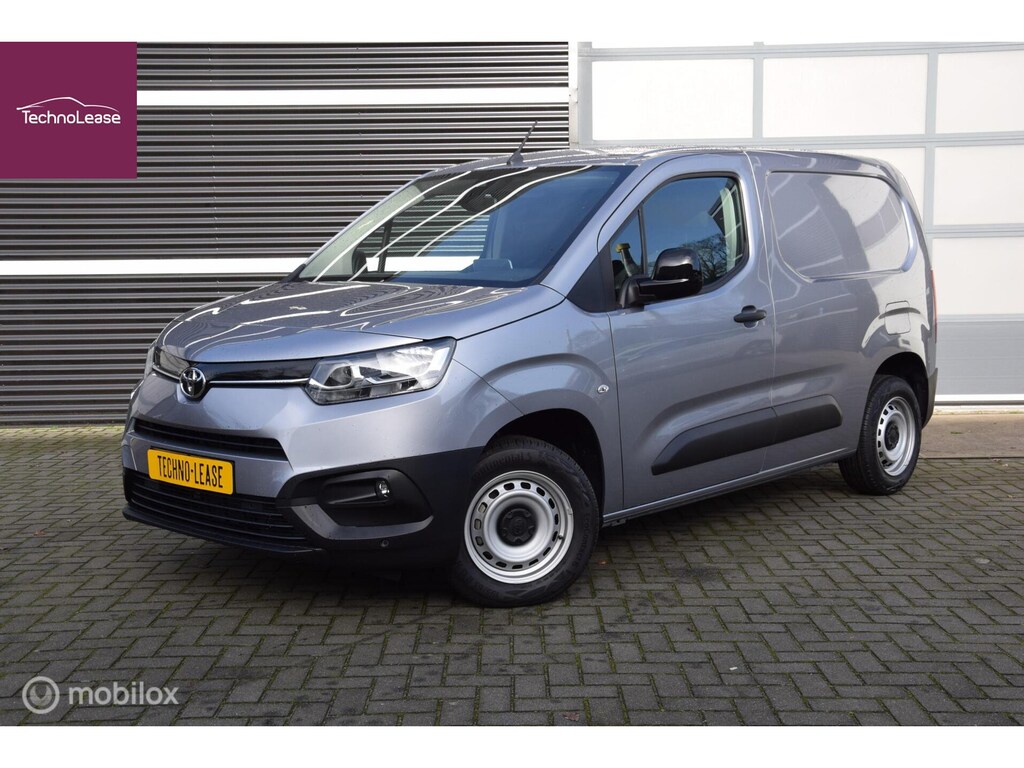 Toyota ProAce City 1.2 Turbo Live 81kW Bijrijdersbank Navigatie Premium pakket