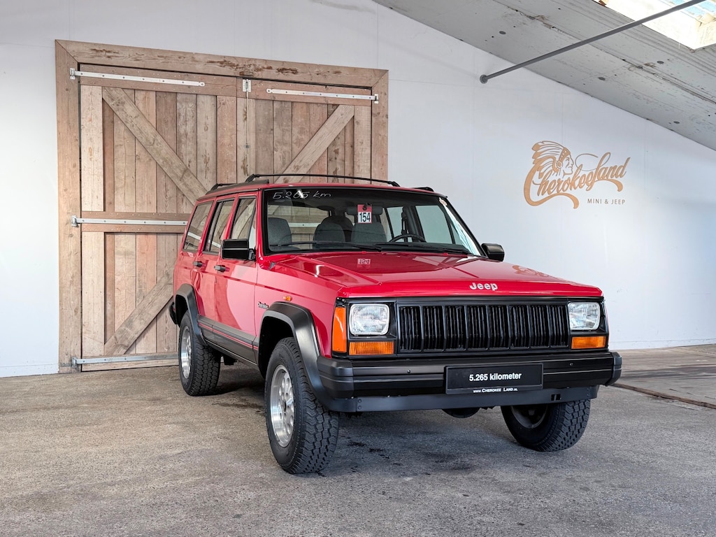Jeep Cherokee - XJ - Sport - Low milage