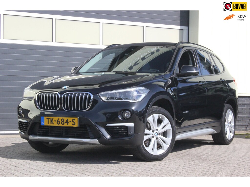 BMW X1 XDrive20i High Executive xLine | Trekhaak | Leer |