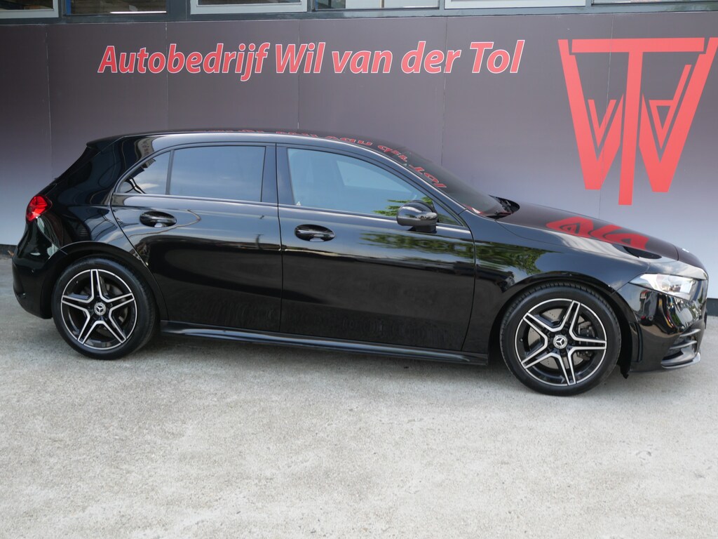 Mercedes-Benz A-klasse 250 AMG NIGHT EDITION | AUTOMAAT | CAMERA | DIAMOND GRILL | 224 PK!!
