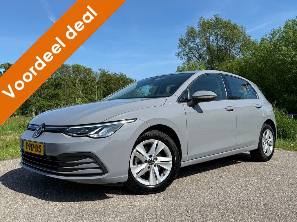 Volkswagen Golf 1.5 TSI Life Business / Virtual Cockpit / 1e Eigenaar / Alcantara / Stuur-/Stoelverwarming / Sfeerverlichting /