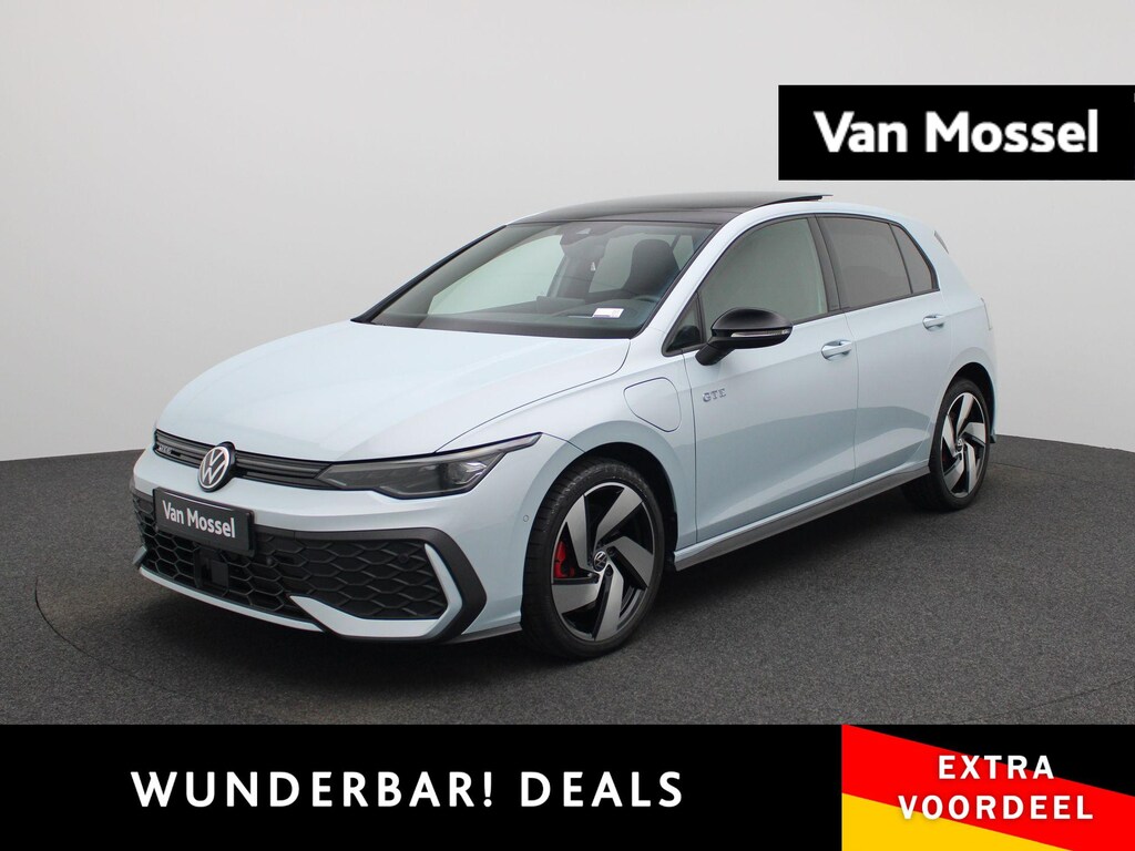 Volkswagen Golf 1.5 eHybrid GTE 272 PK| | SOH 100% | Panoramadak | DCC | Head-Updisplay | LED Matrix | Navigatie | Achteruitrijcamera | Black Style