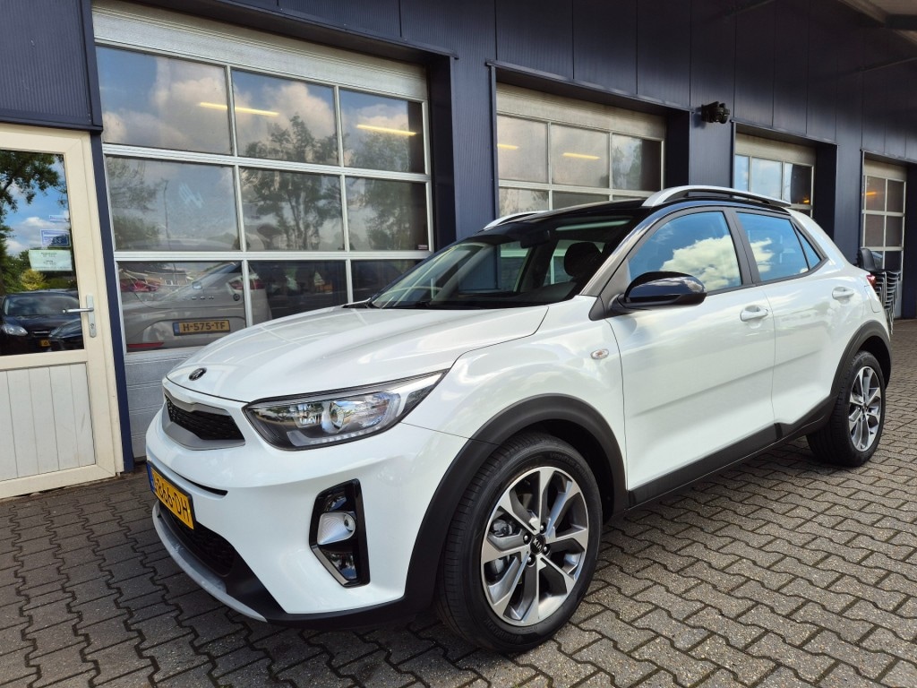 Kia Stonic 1.0 T-GDI DYNAMIC LINE, Camera, Carplay, Zwart dak, Navi, Cruise controle, ALL IN prijs!