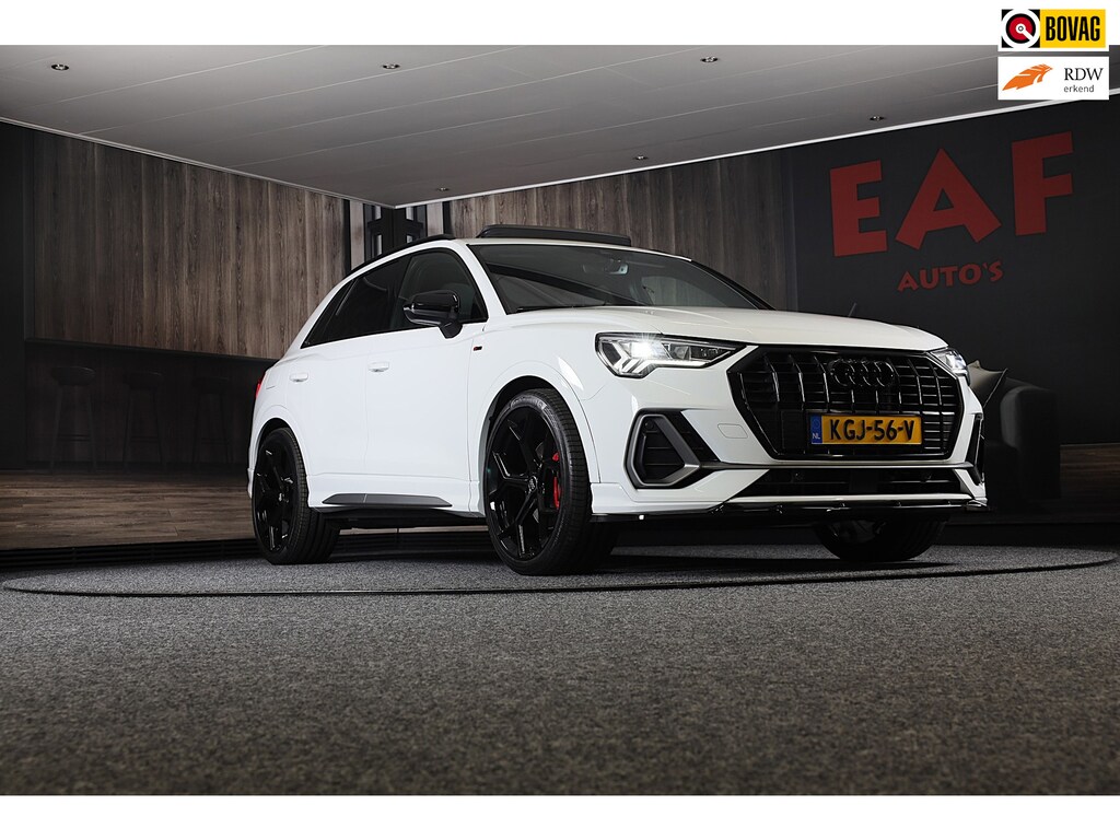 Audi Q3 45 TFSI e RSQ3 Look / AUT / Cc / Lane Assist / Camera / Dig Cockpit / Open Panoramadak / Pdc / Matrix / 21 Inch