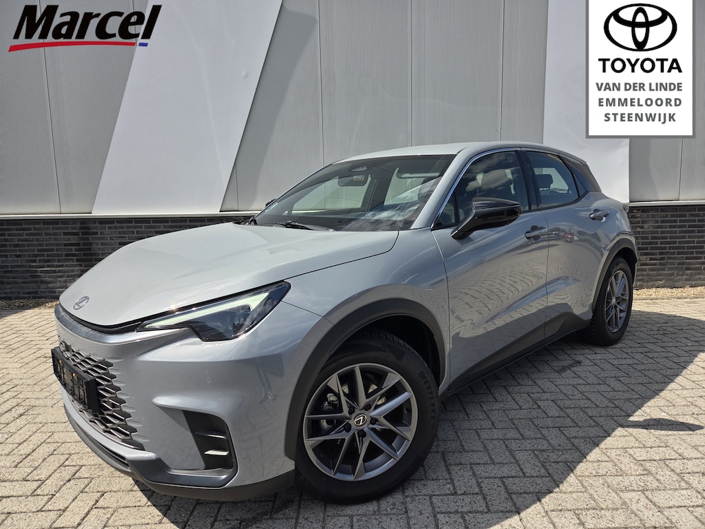 Lexus LBX Business Line Business Line 2WD Parkeer en Dodehoek Sensoren Stoel/ stuurverwarming