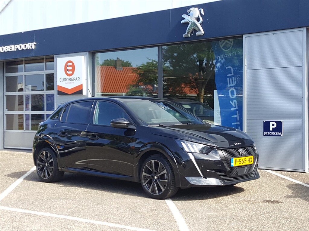 Peugeot 208 1.2 100pk GT Alcantara bekleding | Apple Carplay & Android Auto | Achteruitrijcamera | Panoramadak | Cruise & Climate | P-hulp | Stoelverwarming