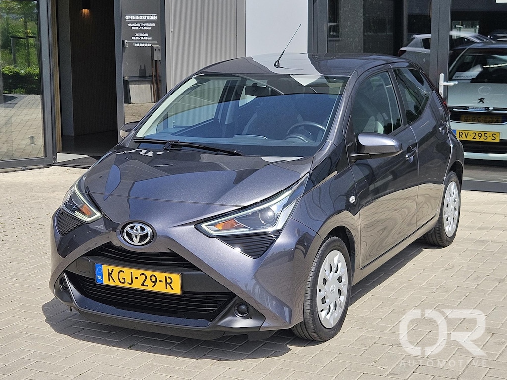 Toyota Aygo 1.0 VVT-i x-play Automaat Carplay Cam