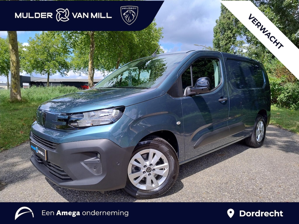 Peugeot e-Partner L2 50 kWh 136pk | 8 jaar garantie | 0% financial lease | 3-zits | Houten afwerking laadruimte | Exterieur Pakket | 16 inch lichtmetalen velgen | Keyless Entry | Climate Control | Multimedia | Draadloze Apple Carplay en Android Auto | NAVI | Parkeersensoren voor en achter | Achteruitrijcamera | Dode hoek detectie | Mistlampen | Licht- en regensensor | Automatische verlichting | Stuurwielbediening | Digital cockpit | Bestuurdersstoel comfort | van €34.064 voor €29.695 ex. BTW rijklaar