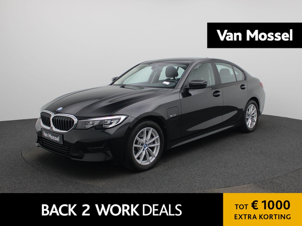BMW 3-Serie 320e AUTOMAAT | LEDER | SPORTSTOELEN | NAVIGATIE | CAMERA | STOELVERWARMING | CRUISE | CLIMA | VIRTUEEL | 12 MAANDEN BOVAG GARANTIE |