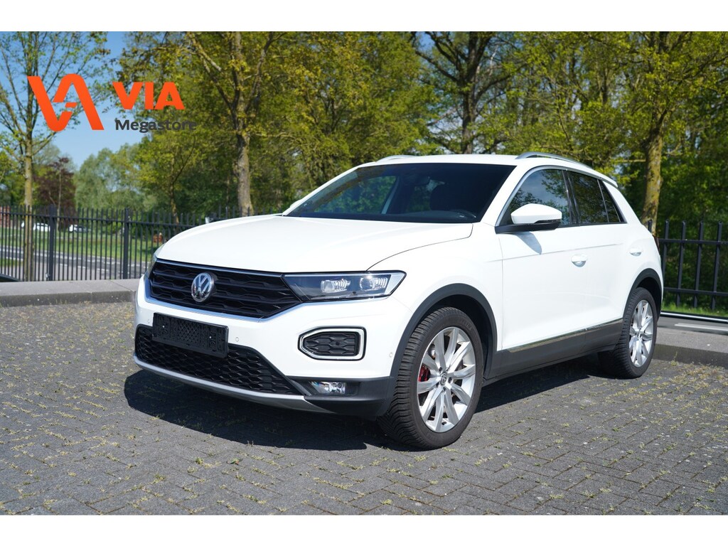 Volkswagen T-Roc 1.5 TSi Sport Trekhaak | LED | PDC | Camera | Stoel + Stuurverw. | ACC | Virtual Automaat
