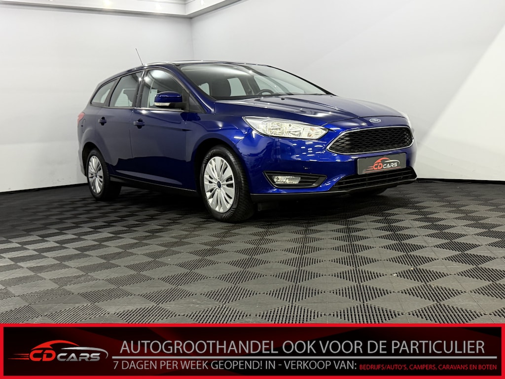 Ford Focus Wagon 1.0 Trend Edition Apple carplay, Parkeersensoren, Navi, Cruise control, A start stop, Airco, Mistlamp .