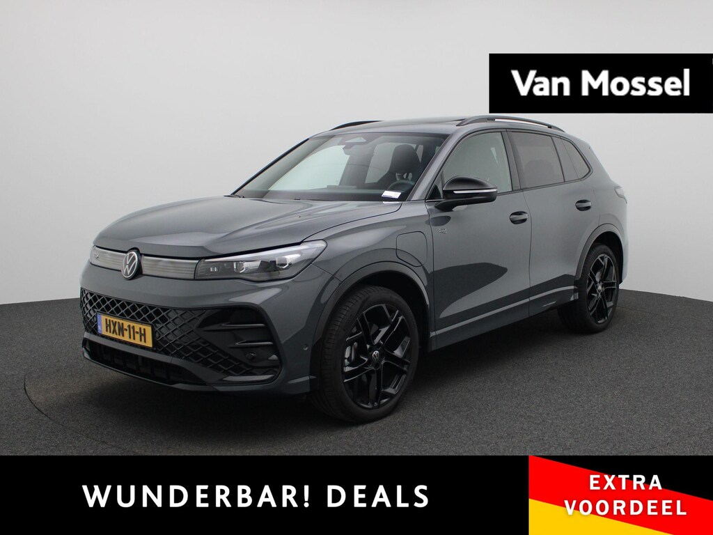 Volkswagen Tiguan 1.5 eHybrid R-Line Edition 204 PK| Origineel Nederlands | 1e Eigenaar | Panoramadak | Navigatie | Stoelverwarming | Stuurwielverwarming |