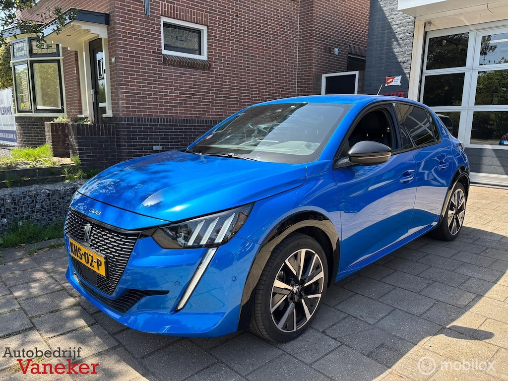 Peugeot 208 1.2 PureTech GT Pack|Vertigo Blue|Carplay|Camera