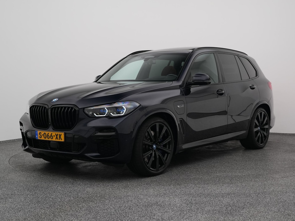 BMW X5 xDrive45e High Executive M-Sport | PANO | 360° | HUD | H&K | LUCHTVERING | STOELMASSAGE. | STOELVENT. | STOEL- EN STUURVERW. | TREKHAAK