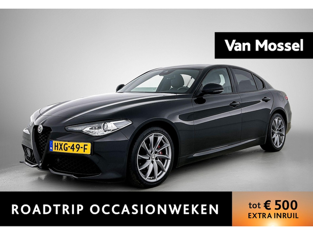 Alfa Romeo Giulia 2.0T Sprint | AUTOMAAT | ACHTERUITRIJCAMERA | APPLE CARPLAY - ANDROID AUTO | HALF LEDER | PARKEERSENSOREN | DAB RADIO | ADAPTIVE CRUISE CONTROL | BI XENON |