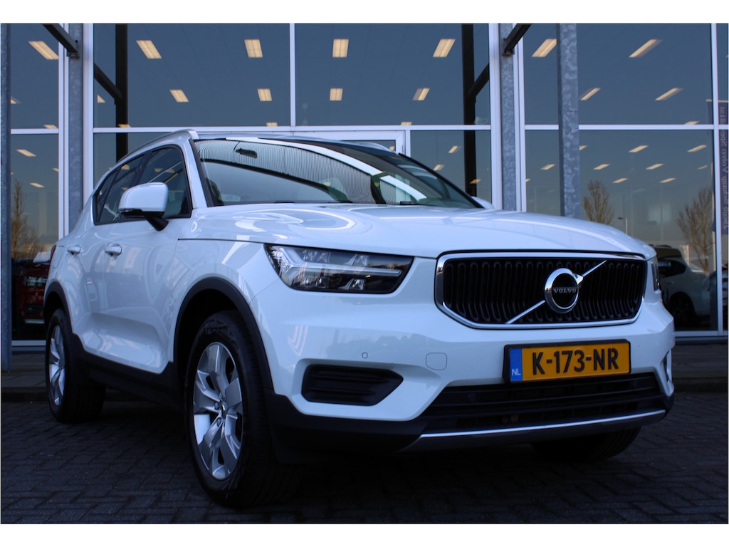 Volvo XC40 T2 130PK Automaat Business Pro | Org. NL | Camera | Schuif/kanteldak | PDC Achter | Climate Control | Leder | 18" LMV |