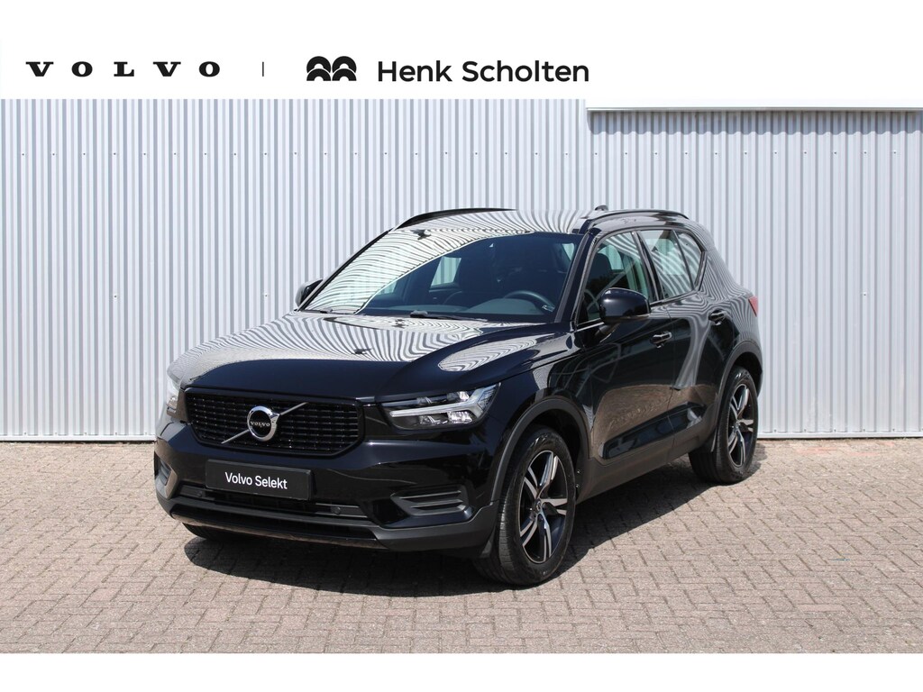 Volvo XC40 T2 R-Design | Verwarmde voorstoelen  en stuurwiel | Apple carplay/Android auto | Adaptieve cruise control | Keyless