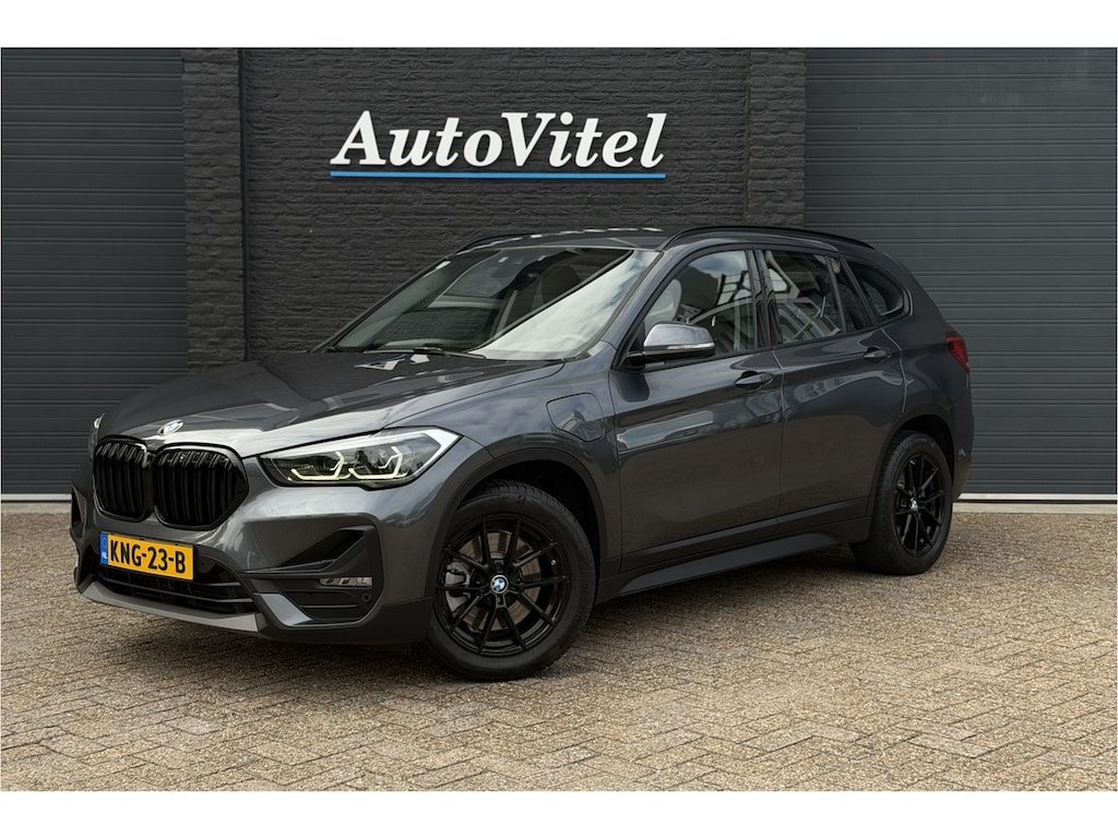 BMW X1 xDrive25e | Elektrische Klep | PDC V + A | LED | Apple Carplay | DAB | 35x op voorraad !